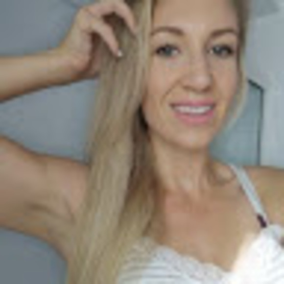 Meet your Posher, Emily - Picture 1 of 1